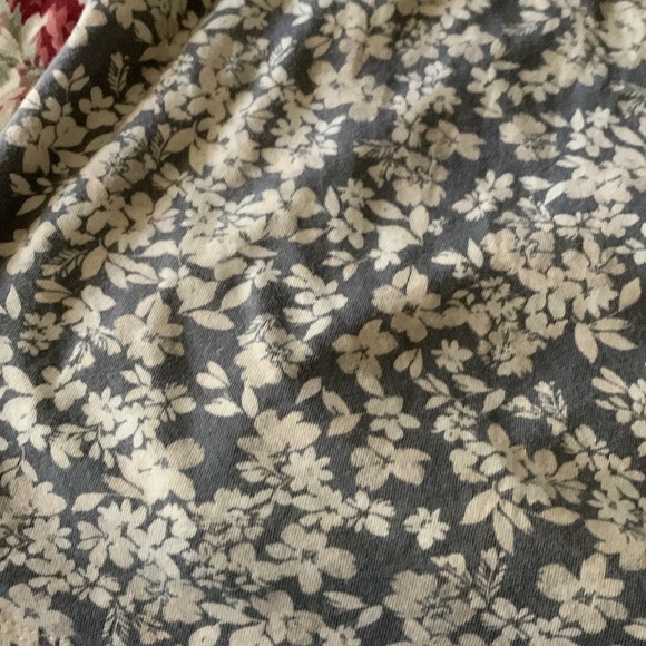 Old Navy Floral Gray Women's Top Size 2X - Picture 2 of 8